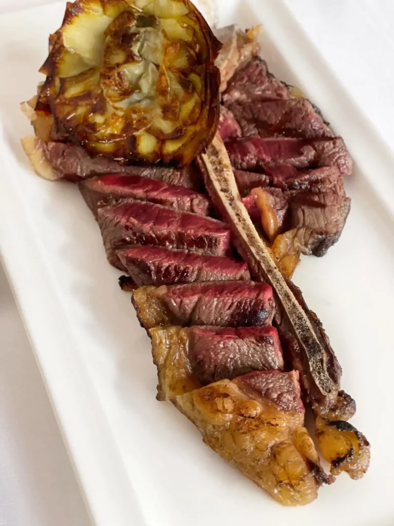 plato de carne - l'entrecote -hotel roc blanc