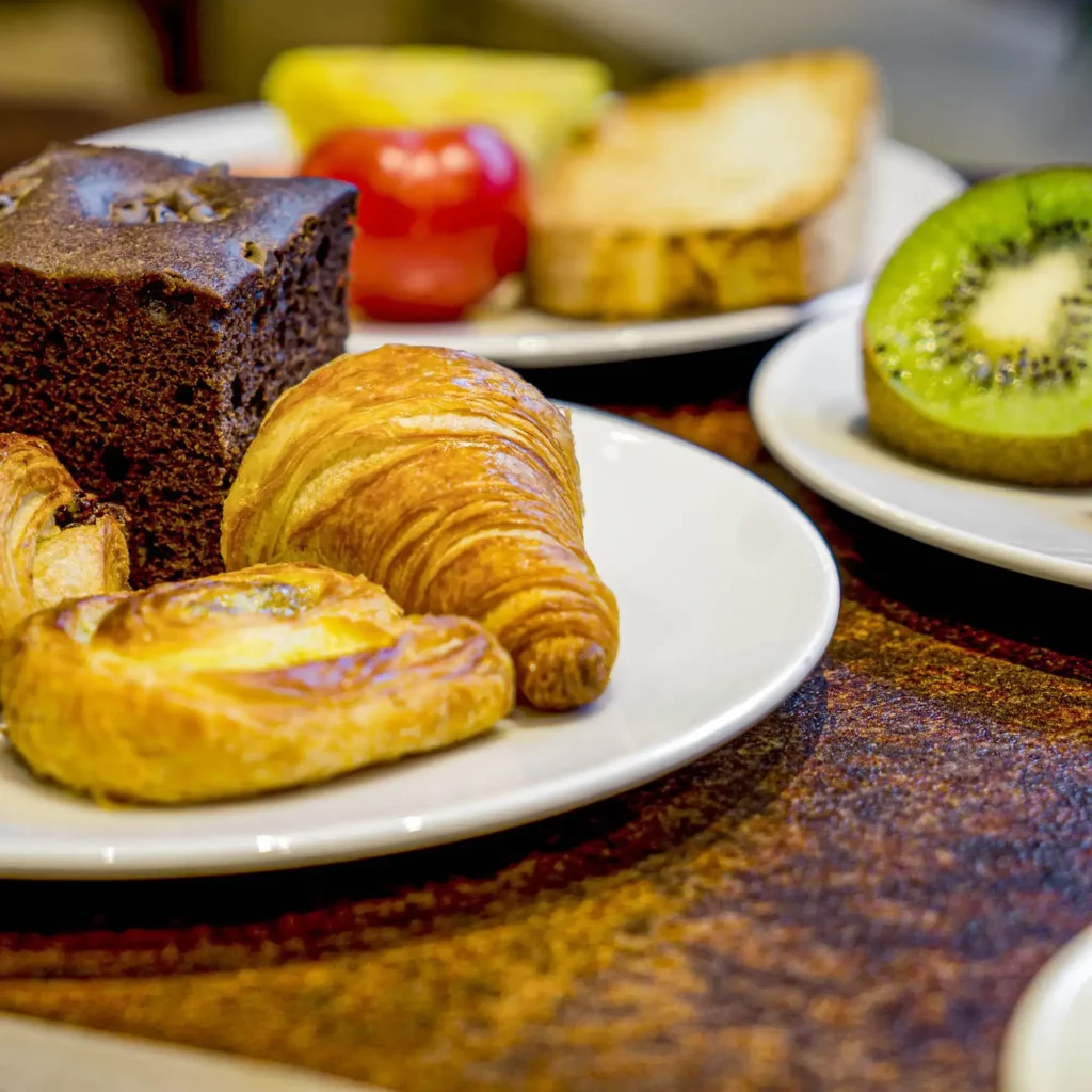 plato de desayuno - roc blanc hotel & spa andorra