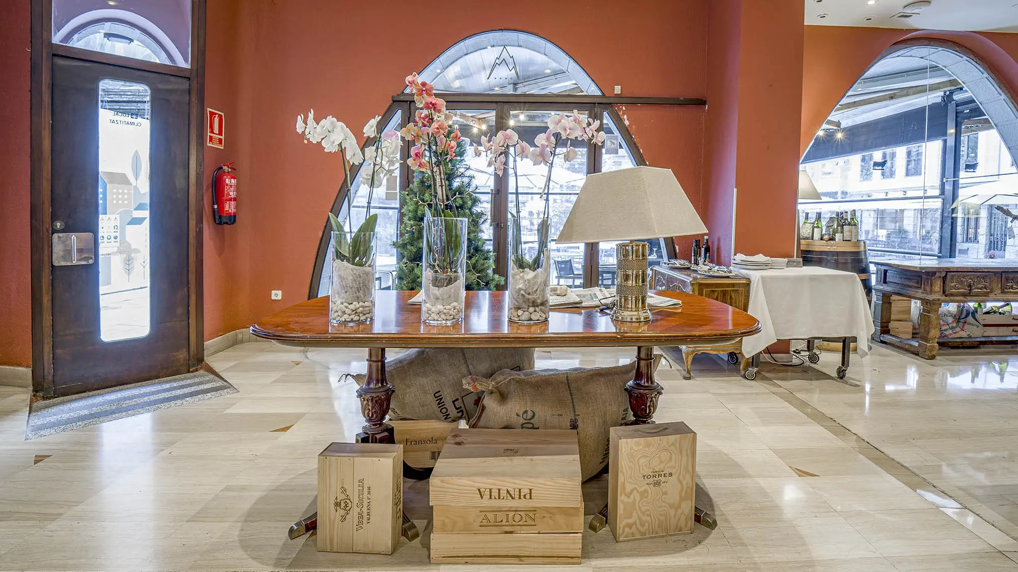 entrance of L ´entrecote restaurant - roc blanc hotel & spa andorra