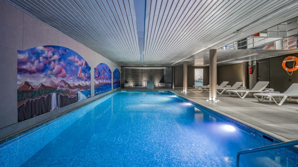 swimming pool thermal spa - roc blanc hotel & spa andorra