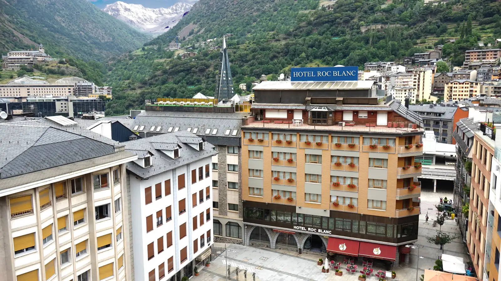 hotel cerca de caldea con vistas a Caldea en Andorra