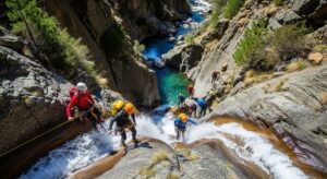 Un grupo de personas practicando uno de los tantos tipos de deportes en Andorra.